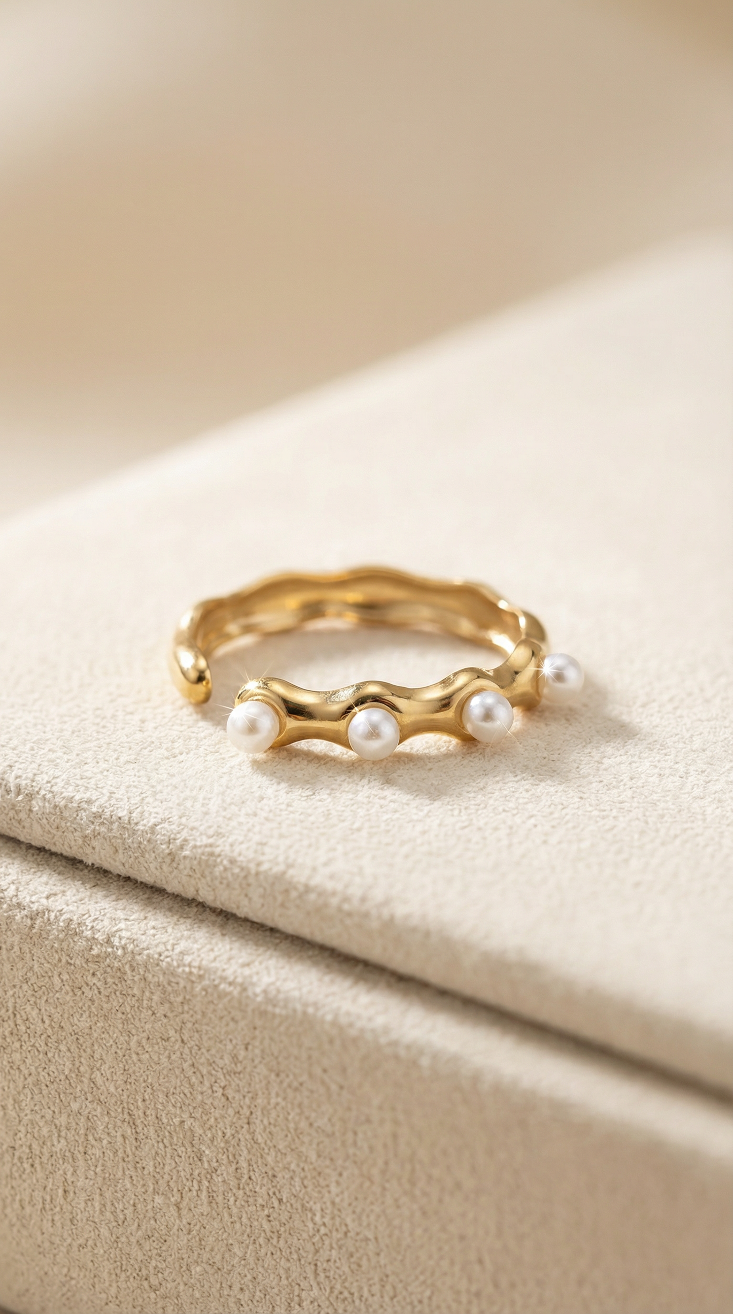 Gold Pearl Wave Band