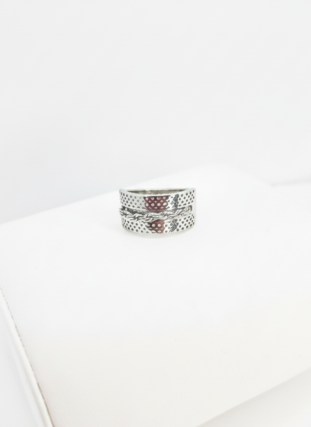 Ornate Heritage Silver Band Ring