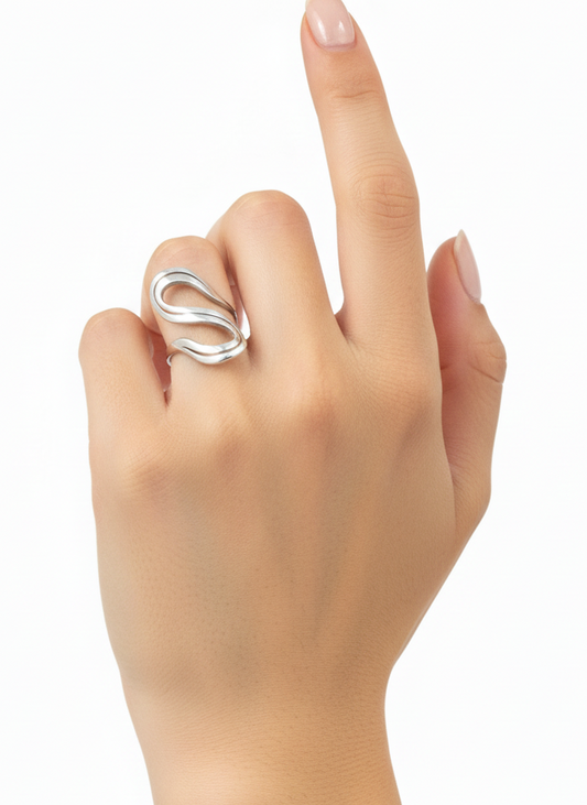 Wave Curve Ring – Silver