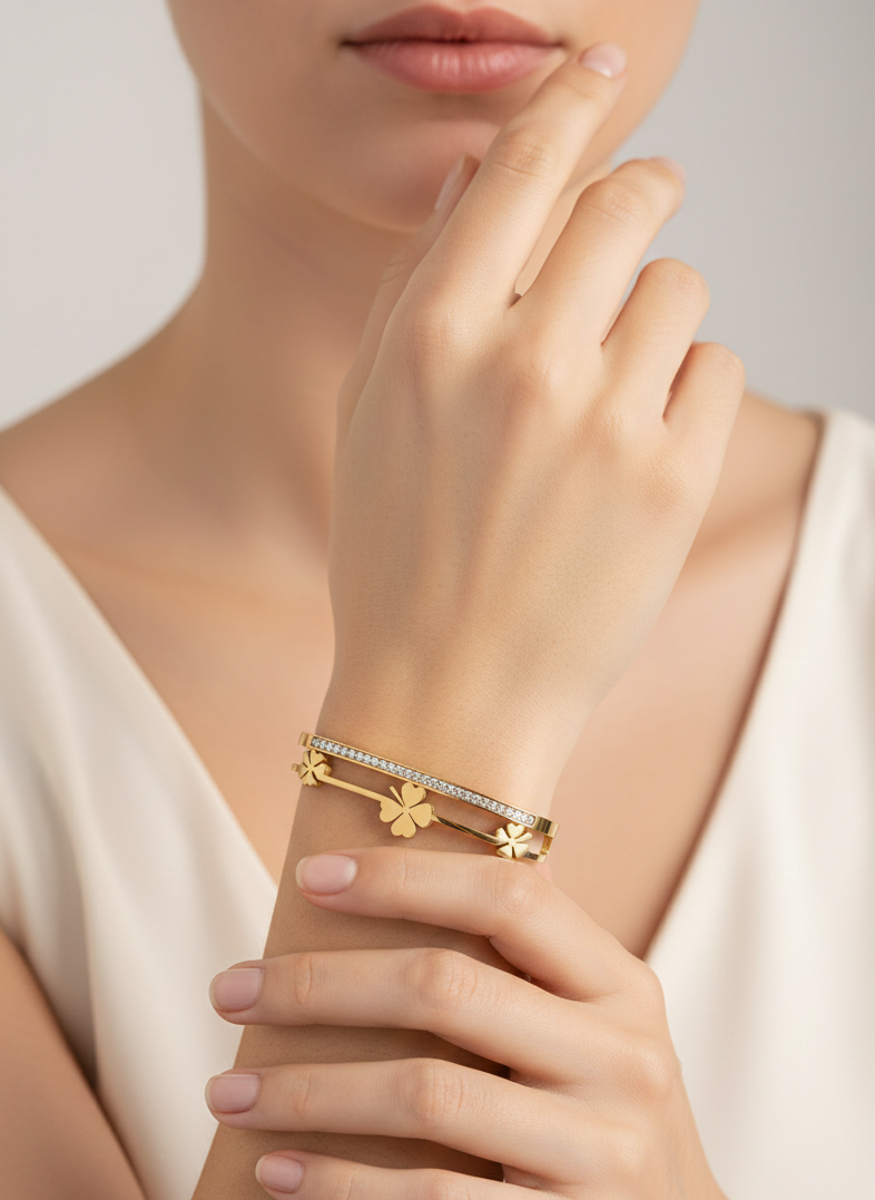 Lucky Clover Crystal Bangle