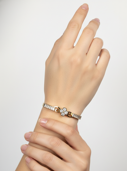Clover Baguette Gold Bangle