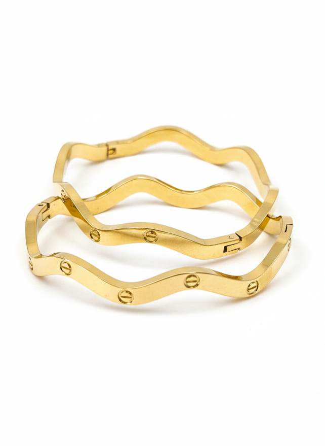 Wavy Luxe Screw Bangle