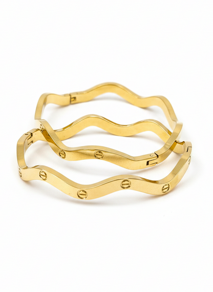 Wavy Luxe Screw Bangle