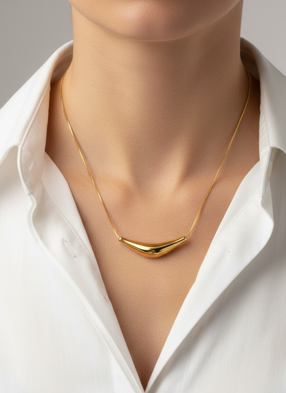 Sculpted Curve Bar Necklace