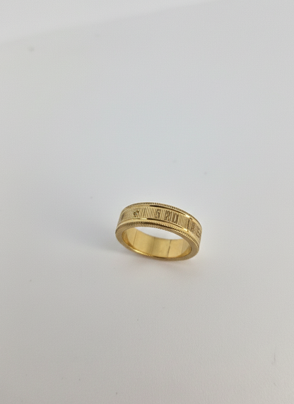 Roman Numeral Textured Band Ring – Gold