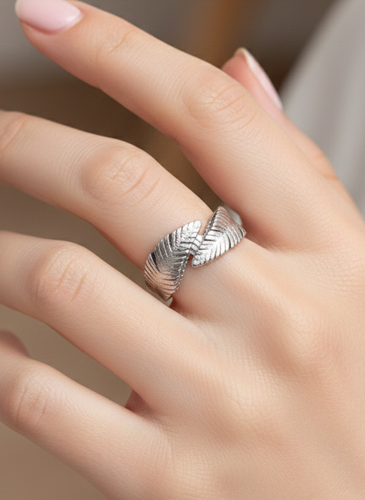 Feather Wrap Ring – Silver