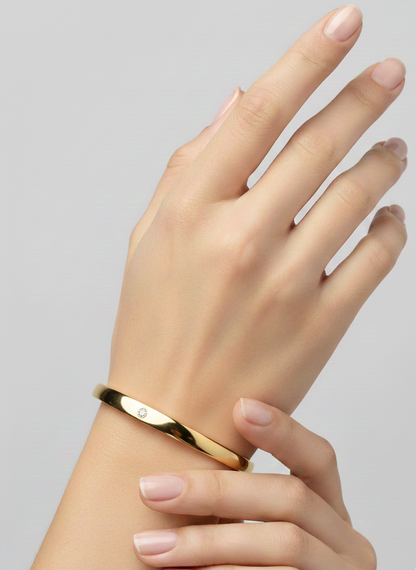 Gold Sleek Minimal Cuff